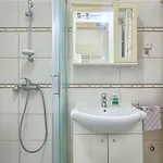 Two-bedroom 3 아파트