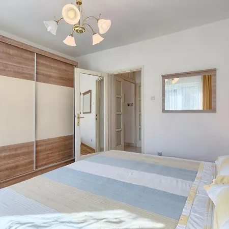 Two-bedroom 3 דירה פולה